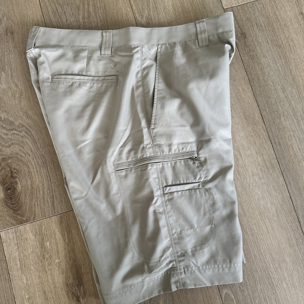 Callaway Men's Golf Cargo Tech Khaki Shorts  Preppy Logo 34 10" Grip Waist